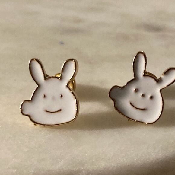 Stud Earrings - Picture 1 of 3